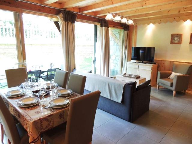 Duplex lumineux avec terrasse et balcon, proche centre et pistes, parking, WiFi FR-1-598-71 - Les Gets