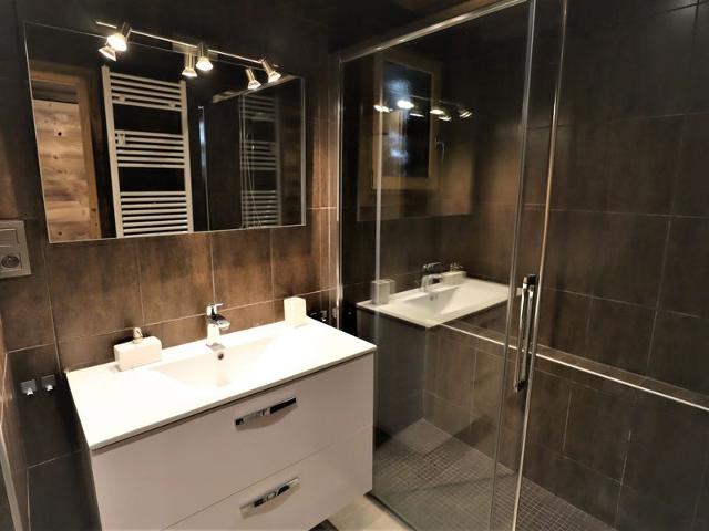 Appartement de Standing aux Gets - 2 Ch, 6 Couchages, Proche Centre et Pistes FR-1-623-94 - Les Gets