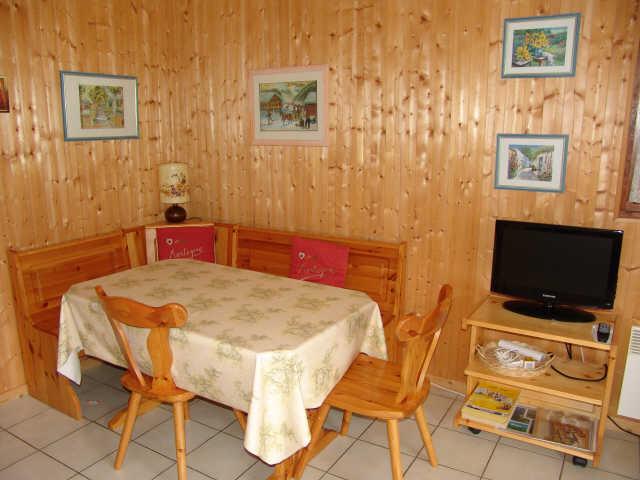 Le Barbessine 16476 - Châtel