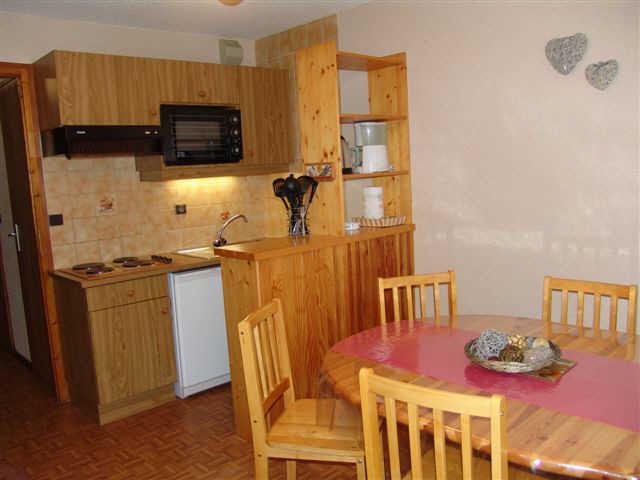 Les Perthuis 37920 - Châtel