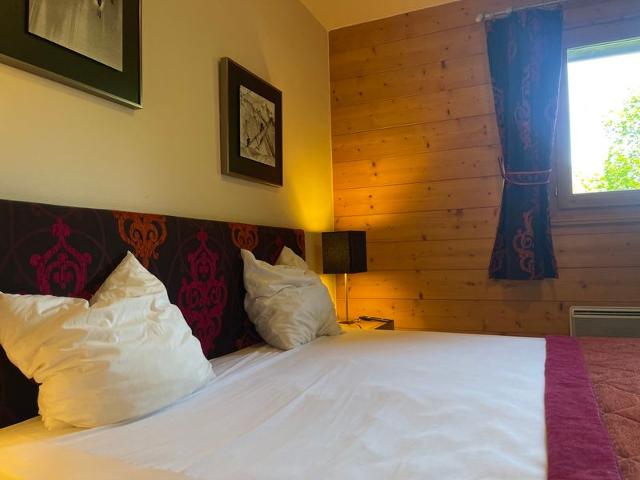 Appartement avec piscine, balcon et parking proche centre et ski-bus FR-1-624-38 - Samoëns