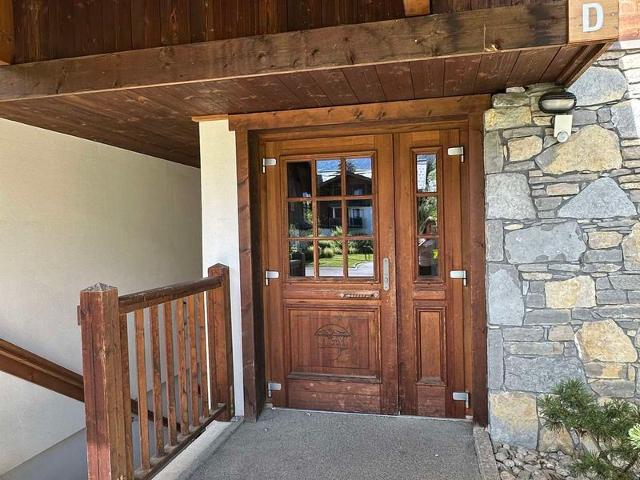 Appartement avec piscine, balcon et parking proche centre et ski-bus FR-1-624-38 - Samoëns