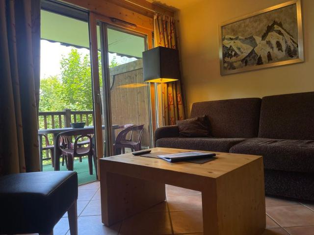 Appartement avec piscine, balcon et parking proche centre et ski-bus FR-1-624-38 - Samoëns