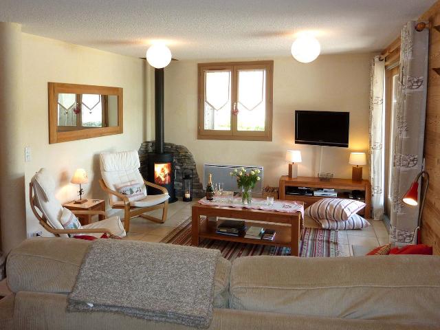 Apt avec Poêle à bois, grande terrasse privative dominant la vallée, navettes ski - Les Gets