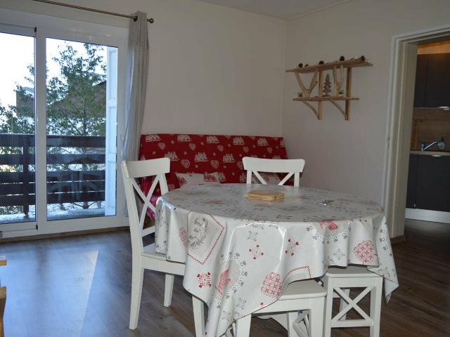 2 PIECES CENTRE DE STATION - Les Angles