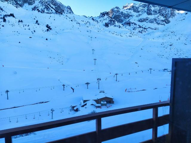 Studio cabine 4 personnes avec parking extérieur, résidence Le Montana - La Mongie