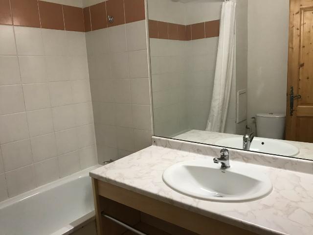 2 pièces dans résidence de tourisme, au calme - Samoëns