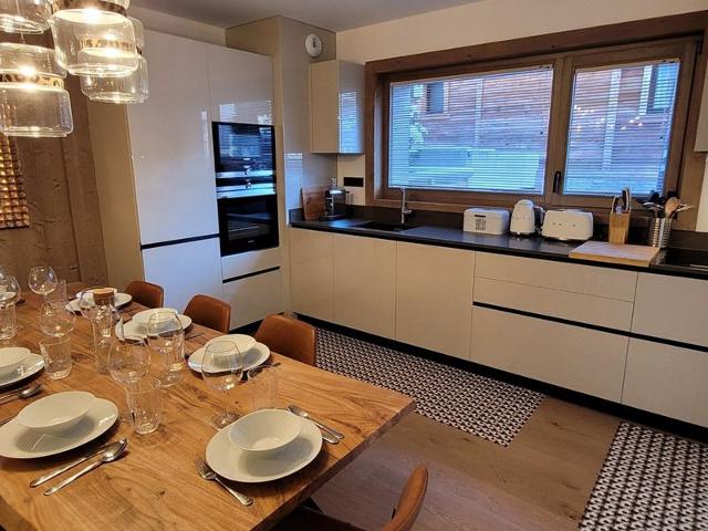 Appartement central tout confort avec grande terrasse, WIFI, PARKING, 8 personnes FR-1-598-99 - Les Gets