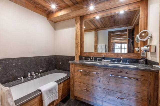 CHALET LES NEIGES DE L'illetaz 2340176 - Val d’Isère Centre