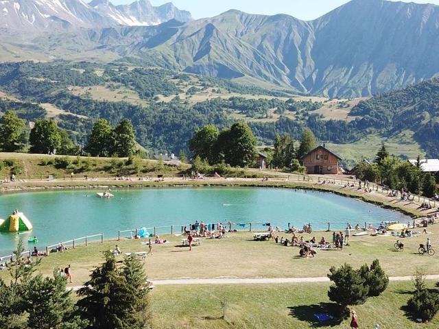 Appartement 2* spacieux au 2ème étage, centre village, proche commerces et pistes, gamme 