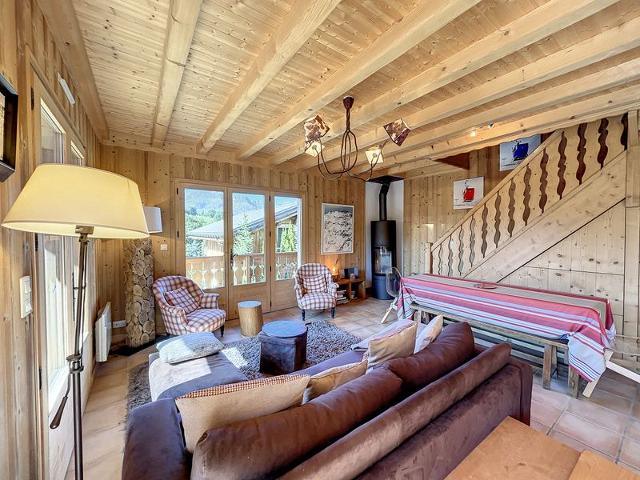 Chalet en Duplex avec Wifi, Proche des Remontées Mécaniques et du Centre de Combloux FR-1-560-105 - Combloux