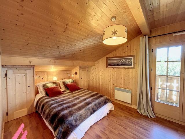 Chalet en Duplex avec Wifi, Proche des Remontées Mécaniques et du Centre de Combloux FR-1-560-105 - Combloux