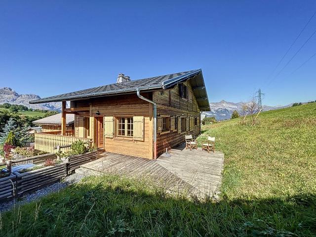 Chalet en Duplex avec Wifi, Proche des Remontées Mécaniques et du Centre de Combloux FR-1-560-105 - Combloux