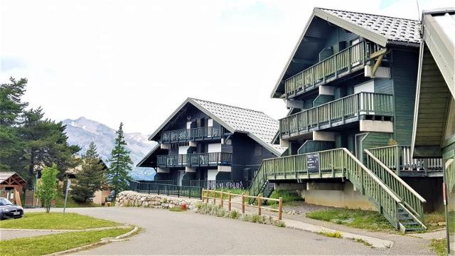 RÉSIDENCE LES CHALETS D'aurouze - La Joue du Loup
