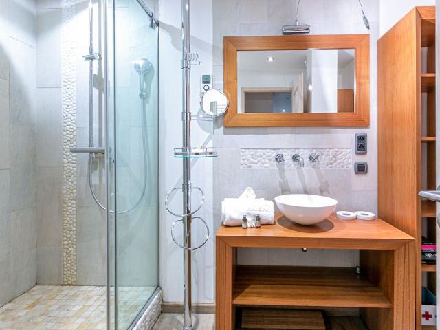 Appartement séduisant Sud avec WiFi et poêle à bois FR-1-694-56 - Val d’Isère Centre