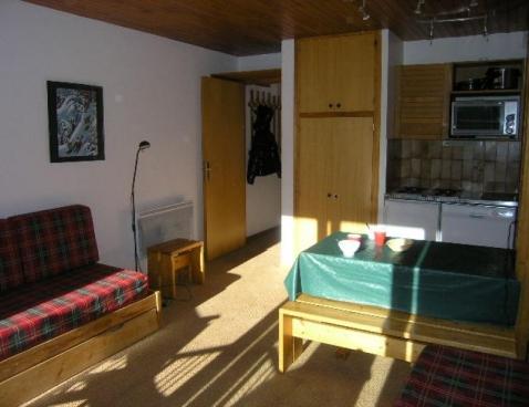 LES BRIMBELLES/15 - Méribel Centre 1600 