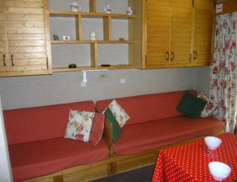 LES DIABLERETS/4 - Méribel Centre 1600 