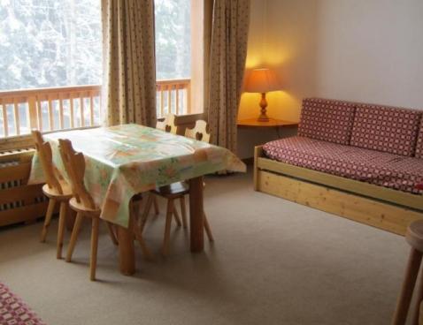 LES LAUZES/27 - Méribel Centre 1600 