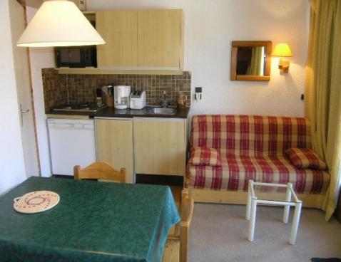 LA VIZELLE/202 - Méribel Centre 1600 