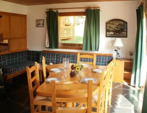 LES AIRELLES/16 - Méribel Centre 1600 