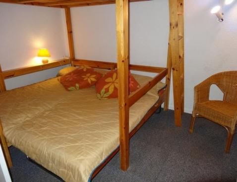 CORYLES A/249 - Les Menuires Reberty 1850