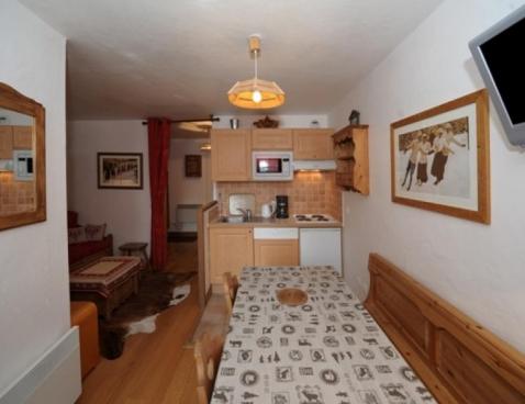 MELEZES/48 - Les Menuires Reberty 1850