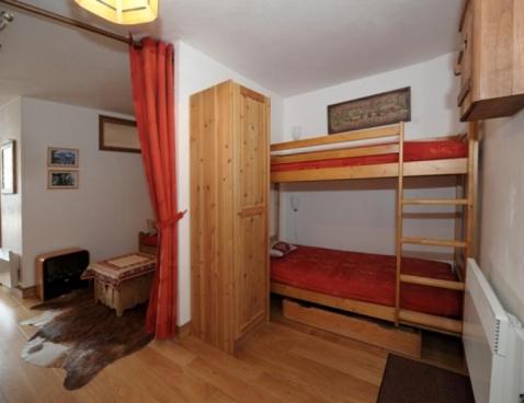 MELEZES/48 - Les Menuires Reberty 1850