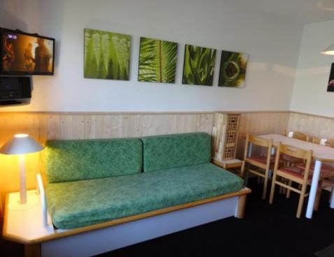 NECOU/417 - Les Menuires Reberty 2000