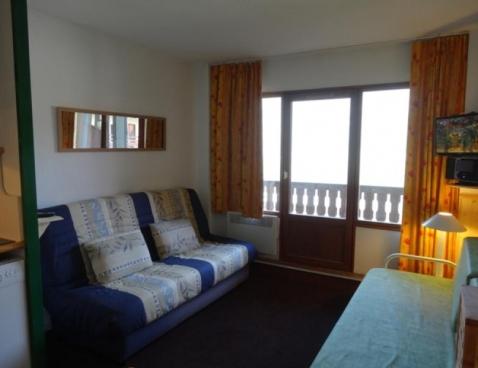 NECOU/417 - Les Menuires Reberty 2000