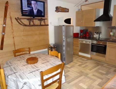 BIELLAZ/5 - Les Menuires Reberty 1850