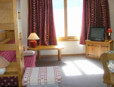 POLSET - EN GARNET/281 - Méribel Centre 1600 