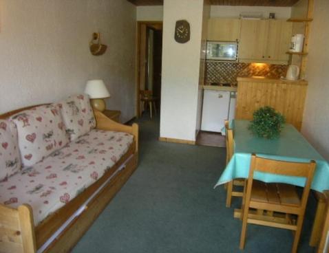 LES MERISIERS/106 - Méribel Centre 1600 