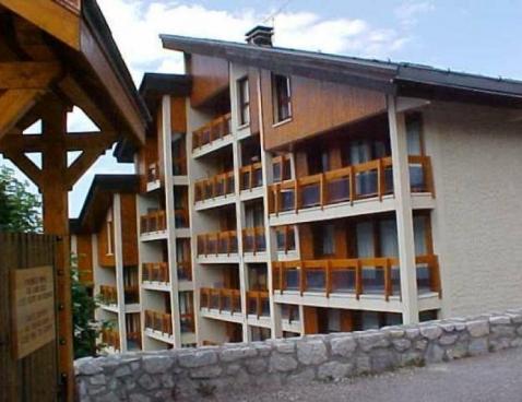 LES TROIS MARCHES/602 - Méribel Centre 1600 