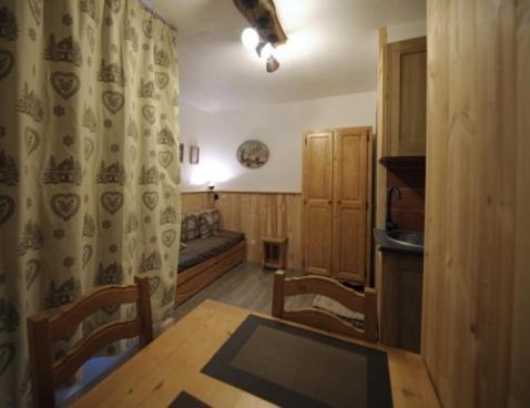 MELEZES/1 - Les Menuires Reberty 1850