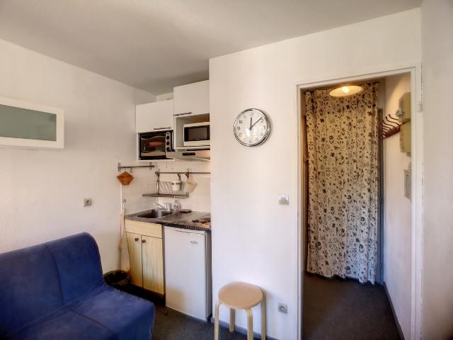 MELEZES/61 - Les Menuires Reberty 1850