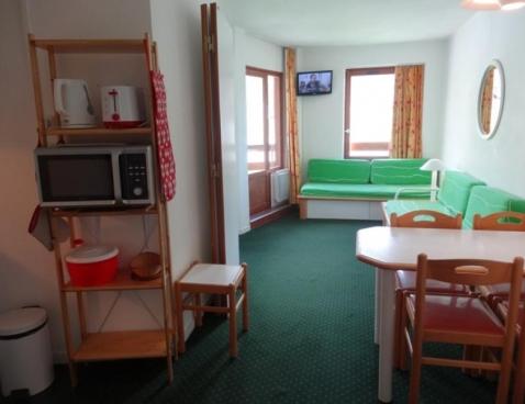 NECOU/524 - Les Menuires Reberty 2000