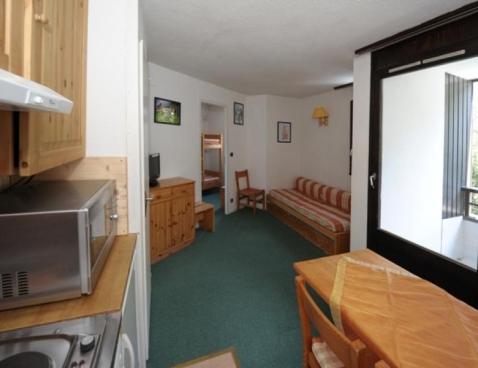 GENTIANES/406 - Les Menuires Reberty 1850