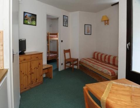 GENTIANES/406 - Les Menuires Reberty 1850