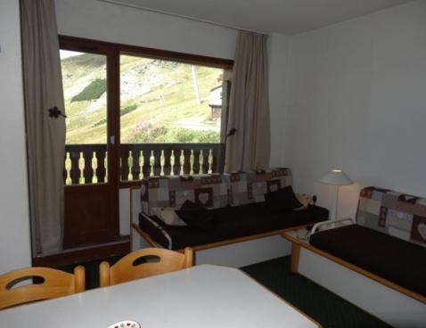 NECOU/701 - Les Menuires Reberty 2000