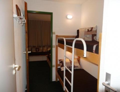 NECOU/701 - Les Menuires Reberty 2000