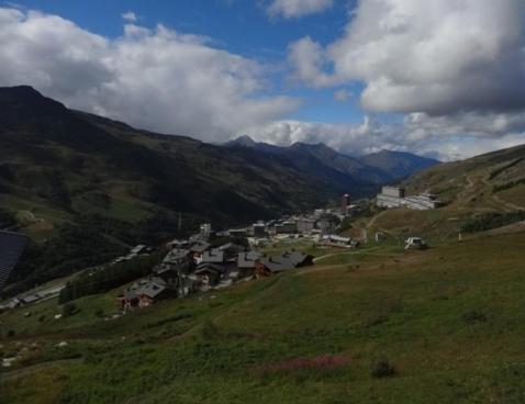 NECOU/701 - Les Menuires Reberty 2000