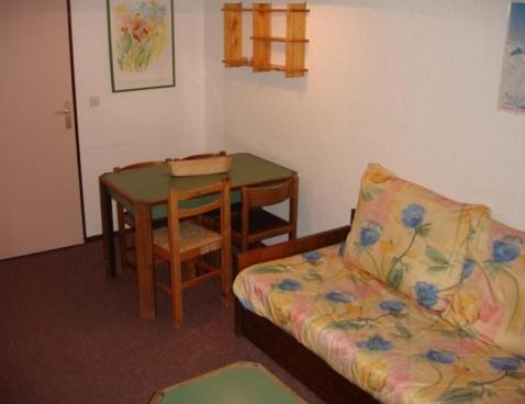 BOEDETTE D/324 - Les Menuires Reberty 1850