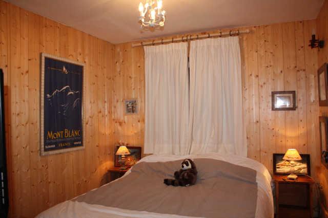 BRUNETTE 53270 - Megève