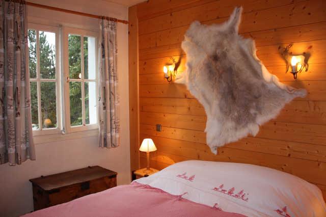 BRUNETTE 53270 - Megève