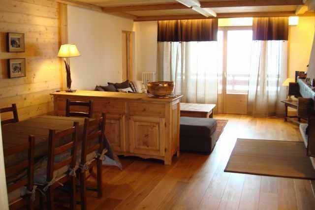 BRUNEROCHE 53128 - Megève