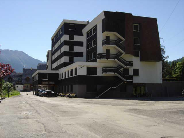 Aigle Noir 53706 - Serre Chevalier 1400 - Villeneuve
