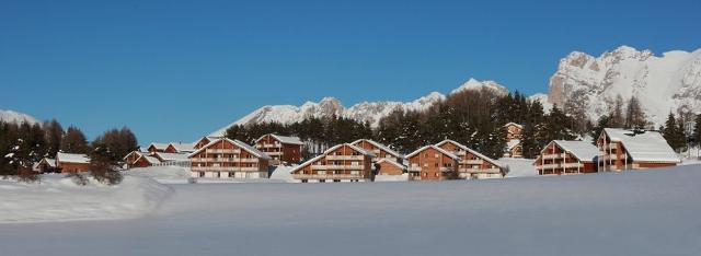 LA CRETE DU BERGER CHALETS - La Joue du Loup