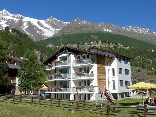 Amici - Saas - Grund