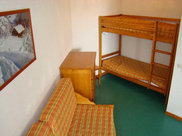 LA DAME BLANCHE 45957 - Saint François Longchamp