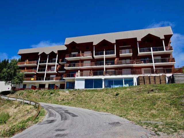 Grand T3 au pied des pistes, 2 chambres, bien équipé avec lave-linge, Chamrousse 1650 FR-1-340-115 - Chamrousse